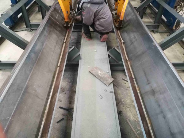 ����H���